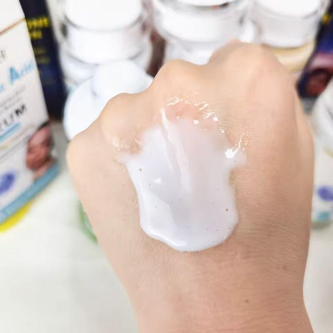 Hyaluronic Acid Serum Cream Removes Wrinkles And Moisturizes